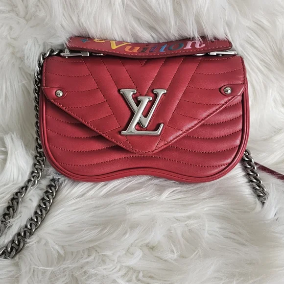 ♥️ LV New Wave ♥️ - Picture 2 of 16